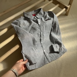 پیراهن پسرانه سفید راه راه مشکی بچگانه برند وارداتی اسنوپی (2تا10 سال)